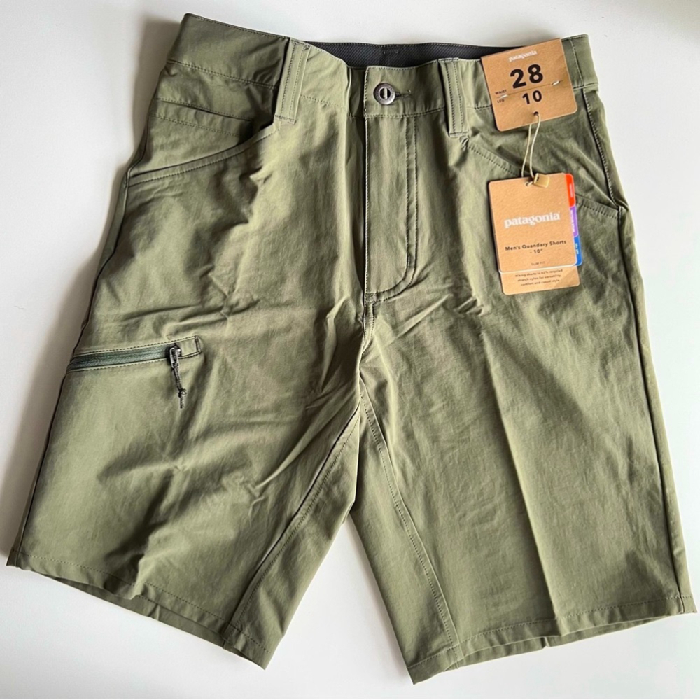 Patagonia, Men's 10" Quandary Shorts, Slim Fit-Industrial Green. Size: 28US. NWT